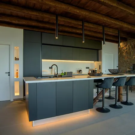 Heartbeat Mountain Escapes *