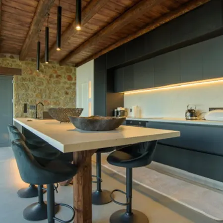 Heartbeat Mountain Escapes *