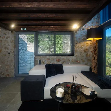 Heartbeat Mountain Escapes Chalet *