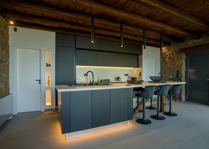 Heartbeat Mountain Escapes *