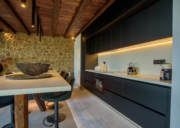 Heartbeat Mountain Escapes Alpehytte Kato Sinikia Trikalon