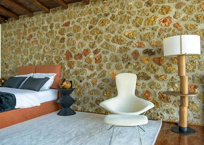 Heartbeat Mountain Escapes *