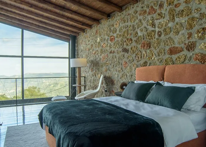 Heartbeat Mountain Escapes